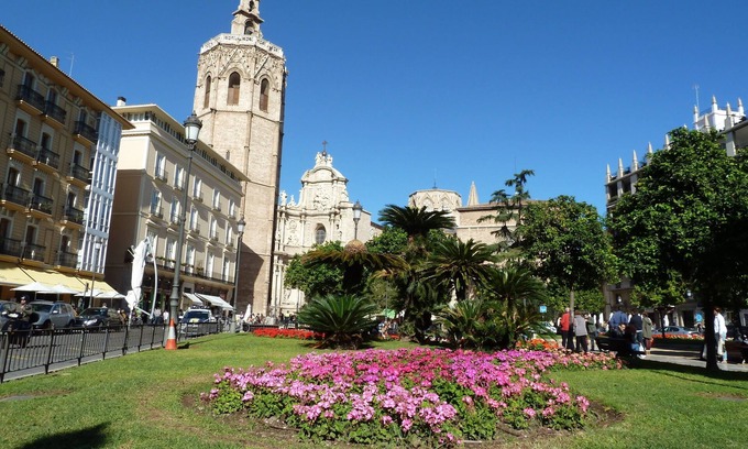 Arrancapins Apartment | Valencia City Centre - Beautiful pure apartment Valencian style - Modern comfort