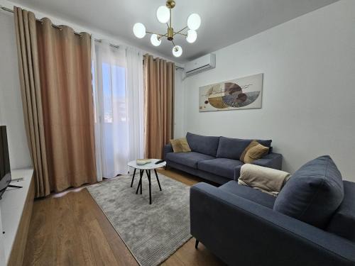 Tirana Apartment | Valentino Zirkon