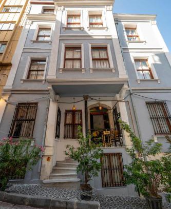 Old City Hotel | Valeria Antique 1892