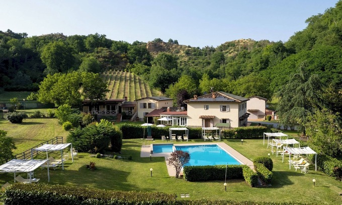 San Giovanni Valdarno Villa | Valleverde 28+2, Emma Villas