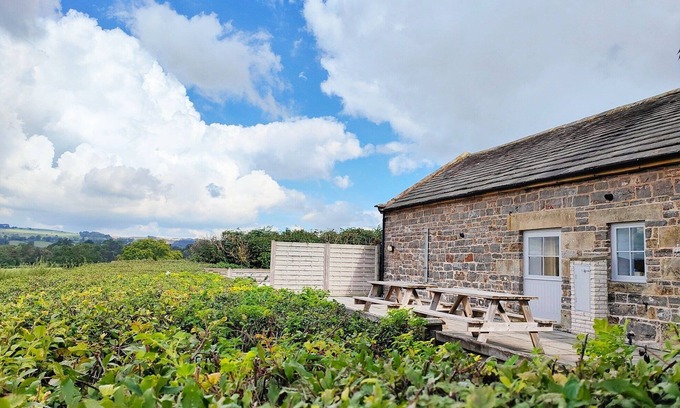 Bradbourne House | Valley View Barn - LUXURY DETATCHED BARN - DERBYSHIRE - Sleeps up to 14 persons