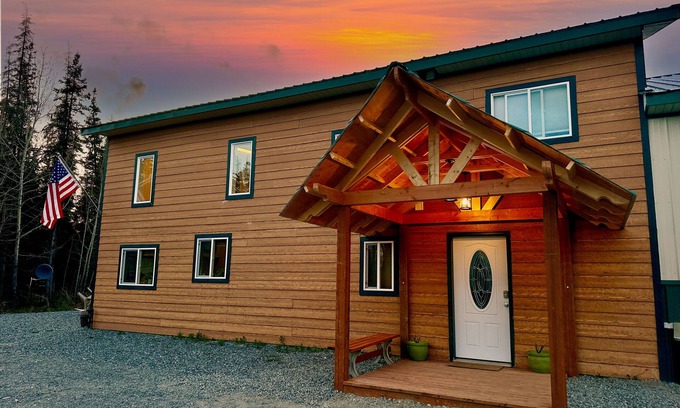 Sterling House | Valley View Retreat - Spacious, beautiful home near river - perfect for families