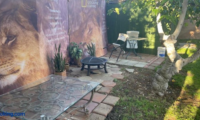 Valley Glen House | Valley Village/Studio City Guest House