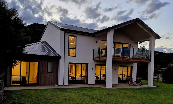 Albert Town House | ValleyView-Wanaka - Your Luxury Escape in Wanaka