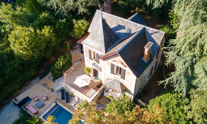 Sainte-Alvere Villa | Vallombreuse Chambre de Charme Avec Salle D'eau vue sur Parc Dans Villa 1920