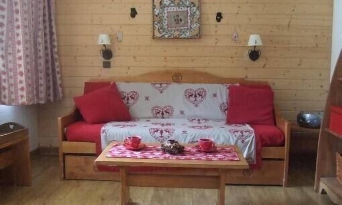 Les Avanchers-Valmorel Apartment | Valmorel, ideal location, skiing at the foot of the terrace, nice decor