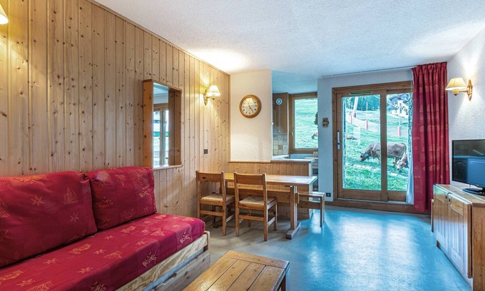 Les Avanchers-Valmorel Apartment | Valmorel: Ski-in/Ski-out apartment, sleeps 5, pets allowed
