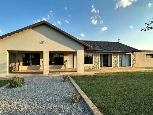 Thabazimbi Cabin | ValView Guest Lodge