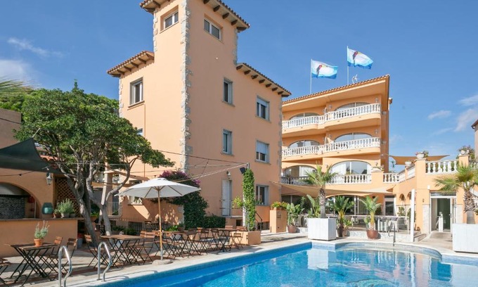 Sant Feliu de Guixols Hotel | Van der Valk Hotel Barcarola