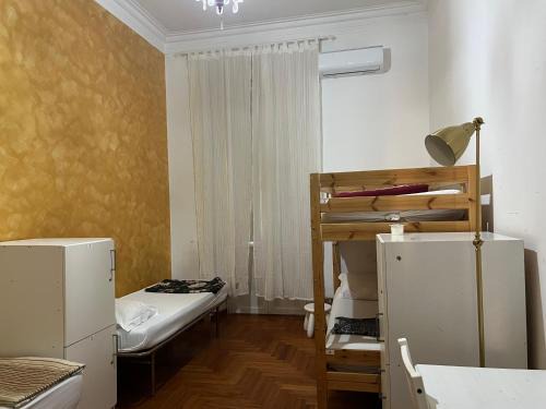 Rione XVIII Castro Pretorio House | Varese Guest House
