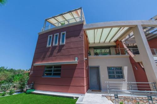 Vari House | Varkiza Escape - Amazing Home only 500m from Beach