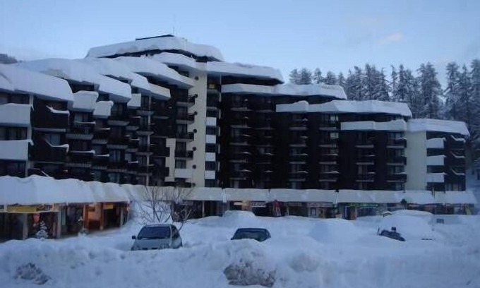Vars Apartment | Vars les claux 1850 - Resort center - opposite slopes, gondolas and ESF