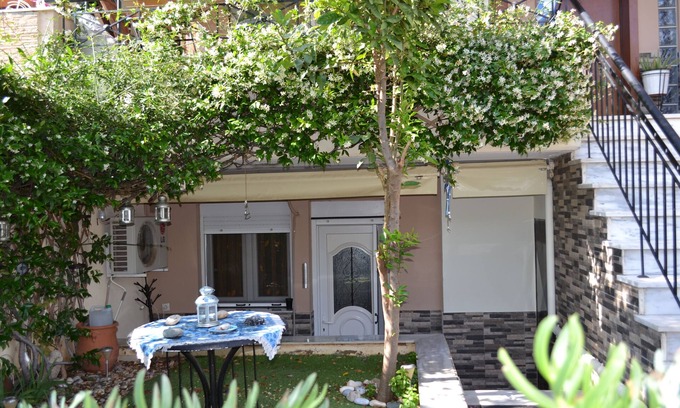 Nea Michaniona House | Vasiliki's cozy house nIndependent 3 beds/1 bath apartment in Nea Michaniona