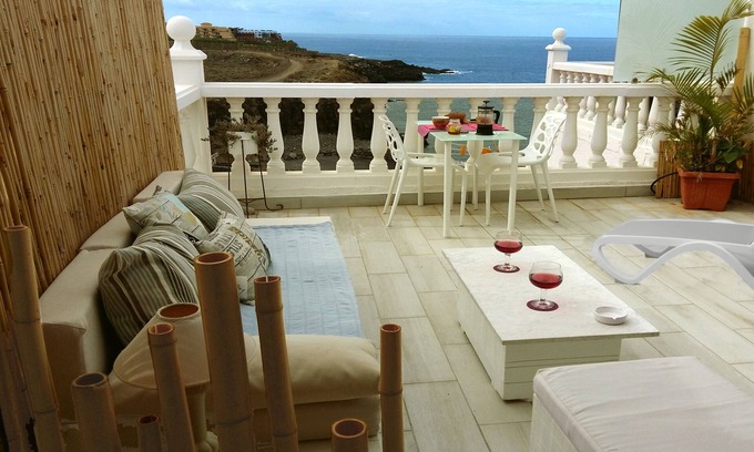 Callao Salvaje Apartment | Vast modern T2 in 1st line of sea