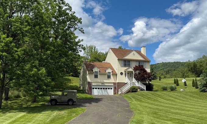 Fauquier County House | #VAwineCountry! 1 hr to Georgetown. Historic Village where John Marshall raised.