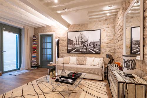 Quartier des Invalides Apartment | Veeve - A Story in Stone