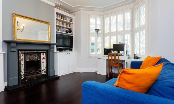 Wimbledon Park House | Veeve - Terraced Home in Tranquil Wimbledon