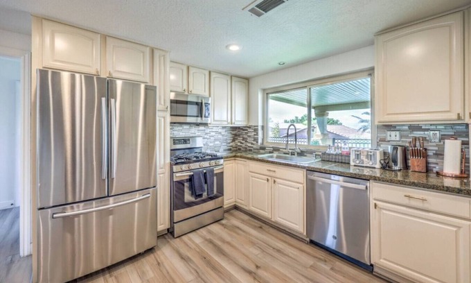 Black Mountain Villa | ༄ Vegas Saltwater | Pool, Wetdeck, Spa, Pool Table