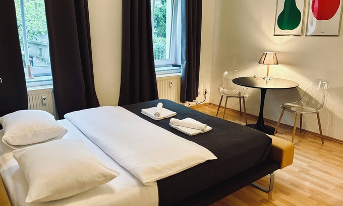 Weimar Apartment | Velvet Apartment in the heart of Weimar - feel-good Bauhaus flair!
