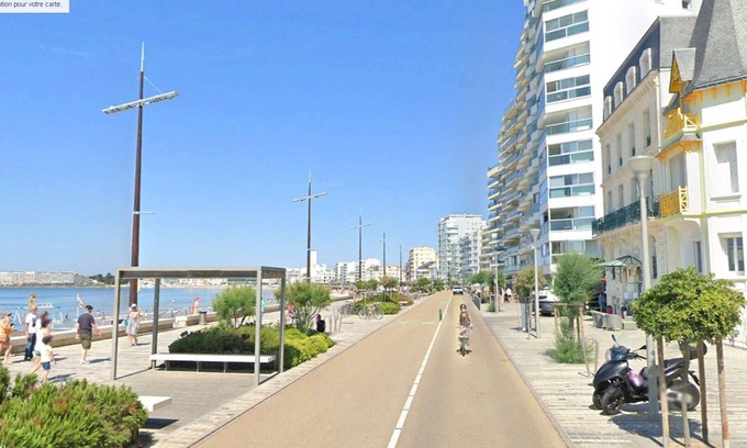 Les Sables d'Olonne Apartment | VENDEE GLOBE .FACE MER PLAGE LES SABLES D'OLONNE magnificent view. 2-3 persons
