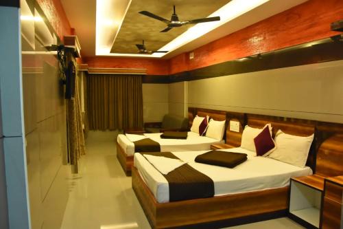 Velankanni Hotel | Vendha Sea Park