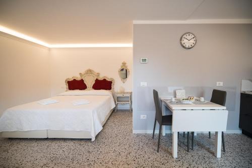 Castello Apartment | Venetian roof view