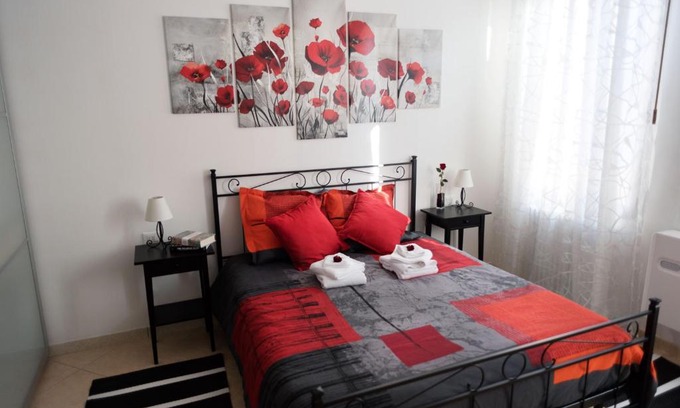 Castello Apartment | Venezia Biennale Bianco & Rosso