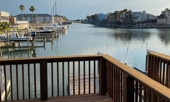 Corpus Christi House | Venezia - WATERFRONT WITH BOAT SLIP, NEWLY REMODELED, 3 BED, 2.5 BATH TOWNHOME