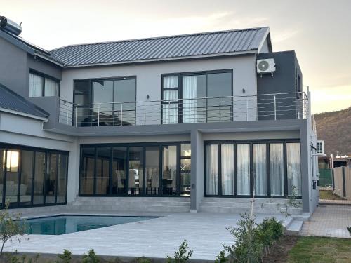 Mookgopong House | VENNIC HOUSE 186 Euphoria