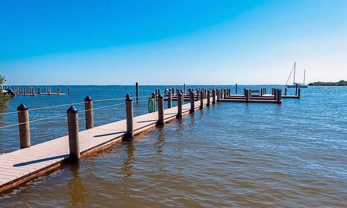 Captiva House | Ventura Captiva Ultimate Island retreat w/beautiful bay views heated pool & dock