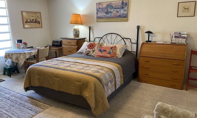 Cottonwood-Verde Village Apartment | Verde River Hilltop Gem - Tranquil, artistic and close to everything