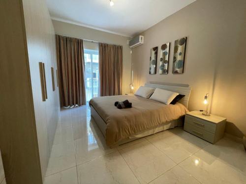 Santa Venera Apartment | Verdi Apartment - Spacious Modern Apartment, close to Valletta
