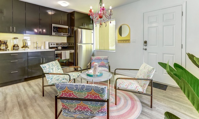 Highland Garden Apartment | Verdi: Casita Near Beach & Gym Access