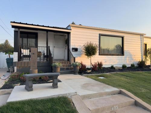 Vernal House | Vernal Sport-Court Base Camp