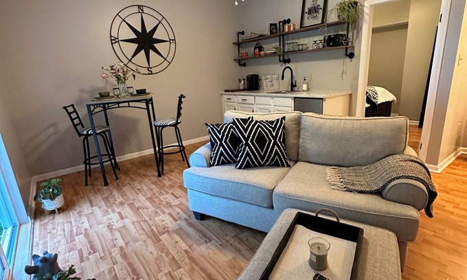 Durhamville Apartment | Verona Beach hideaway. Close to casinos and Sylvan Beach. Great fishing