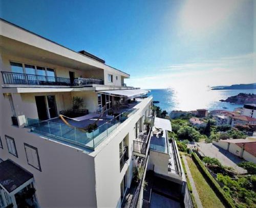 Sveti Stefan Apartment | Vertmont Villa