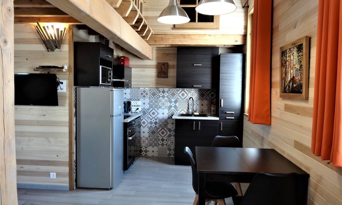 Saint-Honore-les-Bains Apartment | VERY BEAUTIFUL DUPLEX 2 PEOPLE view of the village square (DONE AGAIN 2018)