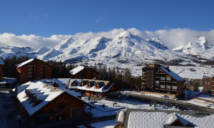 La Joue du Loup Apartment | VERY BRIGHT APARTMENT, AT THE FOOT OF THE SLOPES AND IN THE CENTER OF THE STATION