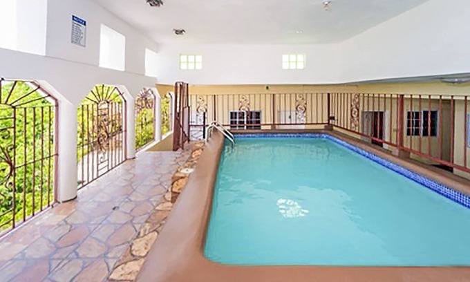 Gordon Town Hotel | Very cozy, clean, close to Bob Marley Beach, Cane River Falls & close to airport