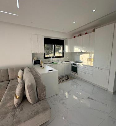 Mbrostar-Urë Apartment | Very luxuri 2 bedroom apartment sea view