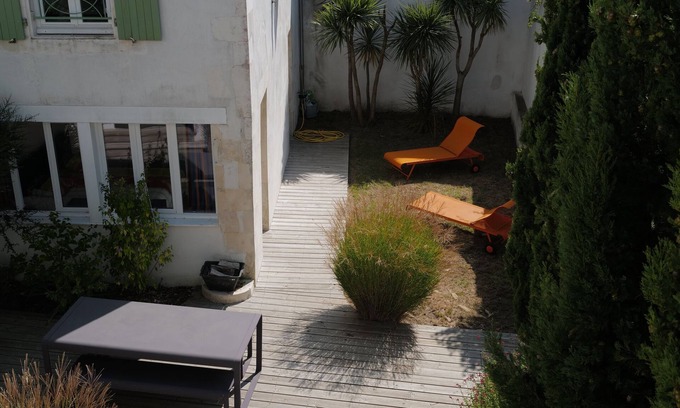 Le Bois-Plage-en-Re House | Very nice 4* listed Rhétaise house with garden and garage, quiet, right in the center,