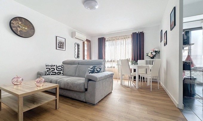 Sud Apartment | Very nice apartment 6 persons, 3 bedrooms, La Rotonde center Aix en provence