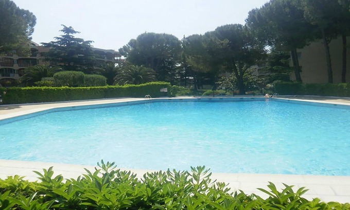 Mandelieu-La-Napoule Apartment | VERY NICE T1 ALCOVE IN A SECURE RESIDENCE WITH 3 POOLS