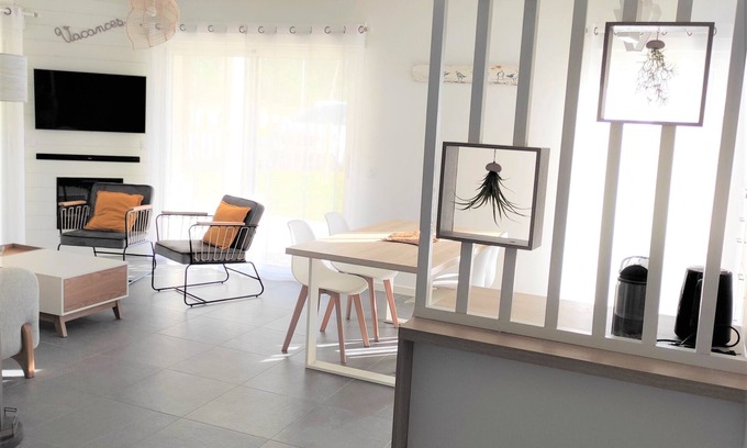 Le Penon Apartment | Very nice new apartment with quiet garden, walking distance to the beach, wifi internet, parking.