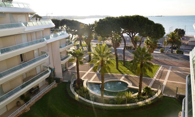 Frejus Plage Apartment | VERY NICE T2 IN LUXURY RESIDENCE FREJUS PLAGE