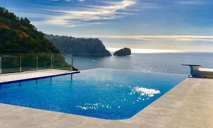 Javea Villa | VERY NICE VILLA-GRANADELLA BEACH-1ST LINE-WIFI