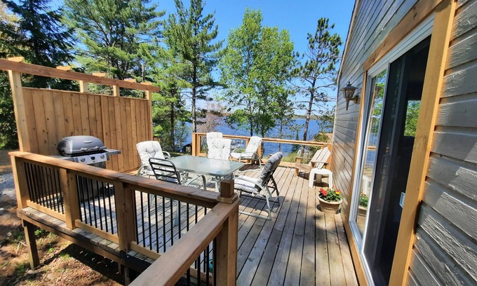 Nipissing Cabin | Very Private Lakefront Cottage in sheltered cove on Lake Nipissing South Bay