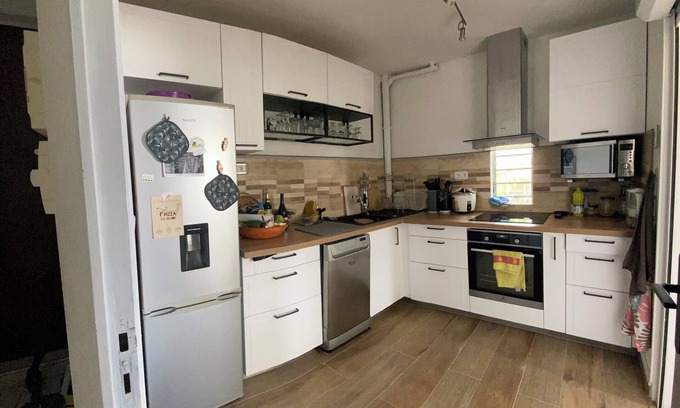 St Gilles-les-Bains Apartment | Very quiet T3 rental with small garden, close to all amenities.