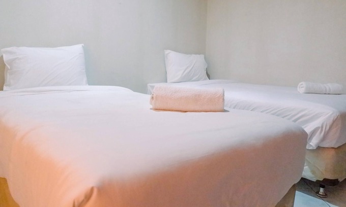 Suko Manunggal Apartment | Very Spacious 3BR High Floor Taman Beverly Apartment