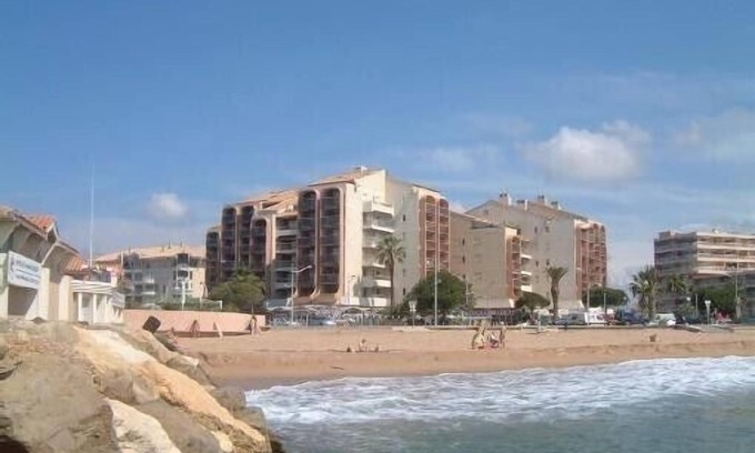 Frejus Port Apartment | Very well located apartment between the beach and the Port de Fregus